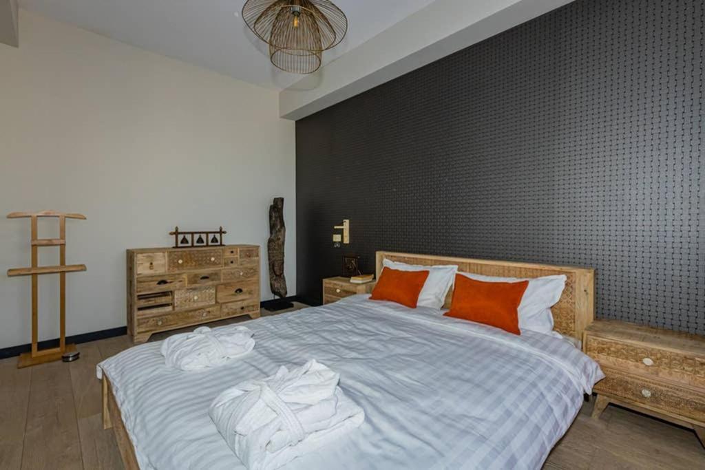 Thai Retreat - Jacuzzi & Panoramic View Apartment